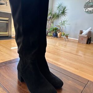 Elegant Black Women's Boots. Size 7.5